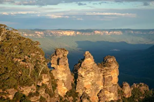 Golden Light on the Three Sisters, Blue Mountains Golden Light on the Three Sisters, Blue Mountains