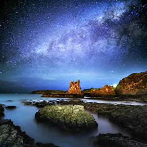 Milky way over Cathedral rock, Kiama, Sydney Milky way over Cathedral rock, Kiama, Sydney