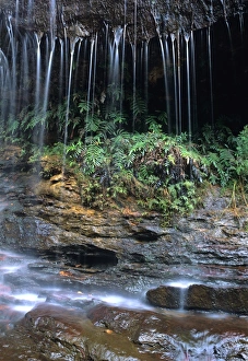 Weeping rock waterfall on Wentworth Creek (long exposure) Weeping rock waterfall on Wentworth Creek (long exposure)
