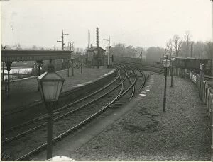 Images Dated 17th September 2013: Huntingdon station, view looking west from platform, 1910. The Great Northern & Great