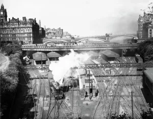 Edinburgh Prints: Print of Edinburgh Waverley Station Panorama