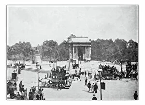 Images Dated 28th February 2017: Antique London's photographs: Green park arch, Wellington place