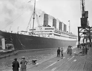 Images Dated 11th August 2017: Aquitania