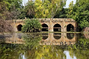 Athpula Eight Piers Stone Bridge, 17th Century Bridge, Reflection of Lodi Gardens Athpula Eight Piers Stone Bridge, 17th Century Bridge, Reflection of Lodi Gardens