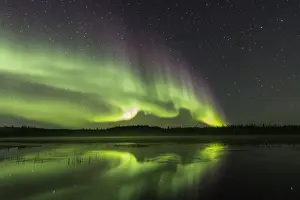 Aurora Borealis Reflection Prints: Aurora reflection