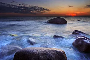 Baltic Sea with sunrise, Sassnitz, Rugen, Mecklenburg-Western Pomerania, Germany Baltic Sea with sunrise, Sassnitz, Rugen, Mecklenburg-Western Pomerania, Germany