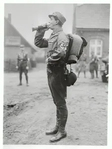 Vintage Military Images Prints: Bugler Playing Bugle