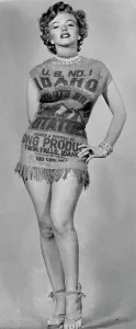Celebrity Prints: Marilyn Monroe in a Potato Sack Print