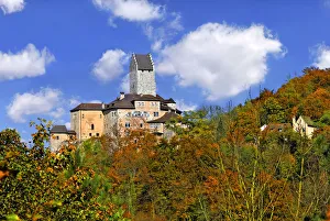 Clouds above Burg Kipfenberg castle with autumnal leaves, Kipfenberg, Naturpark Altmuehltal nature forest, Bavaria Clouds above Burg Kipfenberg castle with autumnal leaves, Kipfenberg, Naturpark Altmuehltal nature forest, Bavaria