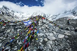 Everest base camp, Everest base camp trek, Himalayas, Nepal, prayer flags, Colour Image Everest base camp, Everest base camp trek, Himalayas, Nepal, prayer flags, Colour Image