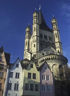 Fischmarkt square and Gross St. Martin church, old town, Cologne, North Rhine-Westphalia, Germany, Europe Fischmarkt square and Gross St. Martin church, old town, Cologne, North Rhine-Westphalia, Germany, Europe