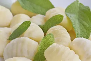 Images Dated 2nd May 2011: Gnocchi Basil Print