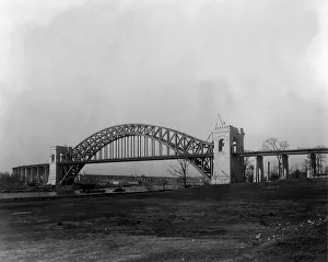 Hell Gate Bridge In Queens Under Construction Hell Gate Bridge In Queens Under Construction