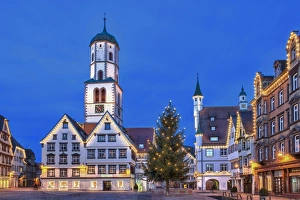 Historic buildings, market square, St. Martin parish church, town hall, Des Esels Schatten sculpture, Christmas tree Historic buildings, market square, St. Martin parish church, town hall, Des Esels Schatten sculpture, Christmas tree