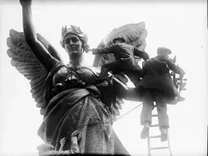 Boadicea Statue London Prints: Cleaning Boadicea