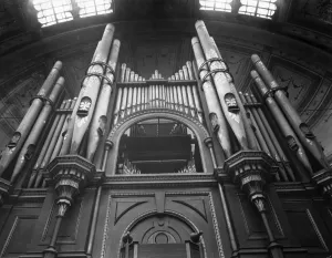 Prints of circa 1929: The organ at Alexandra Palace, north London, believed to be the finest and largest concert in Europe. Built by Father Henry Willis in 1875, and rebuilt in 1929 Palace Prints: Organ at Palace Print, 1929