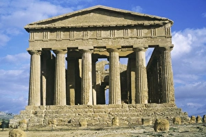 Italy, Sicily, Agrigento, Temple of Concord Italy, Sicily, Agrigento, Temple of Concord
