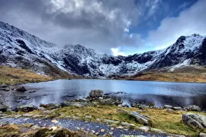 Wales Collection: Llyn Idwal Lake, Snowdonia National Park