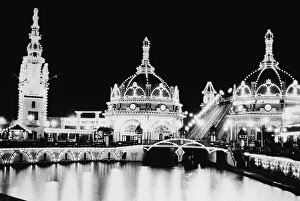 Architecture And Art Collection: Luna Park At Night