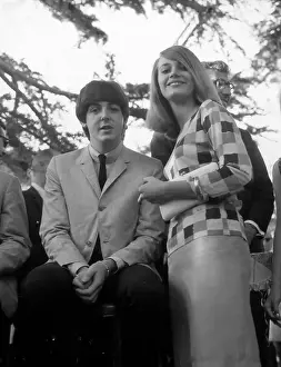 Classic Celebrity Photoshoots Prints: McCartney & Lipton