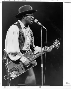 Vintage Rockstar Images Prints: Bo Diddley Performs