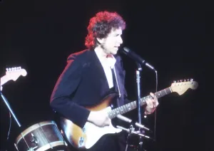 Electric Guitar Legends Prints: Bob Dylan Performs