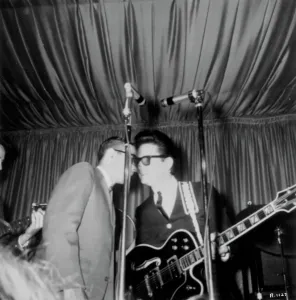 Vintage Singer Songwriter Prints: Roy Orbison Performs