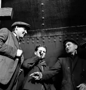 British Shipbuilding History Prints: Clydeside Workers