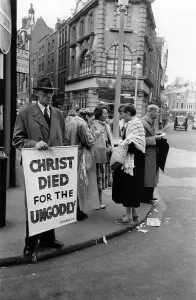 London Street Art Prints: Saving Sinners
