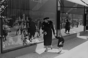 Berlin Street Scene Prints: Window Display
