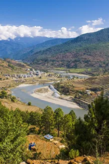 Puna Tsang Chu river running through Punakha, Bhutan Puna Tsang Chu river running through Punakha, Bhutan