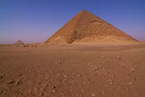 Prints of View of the Red Pyramid at Dahshur necropolis near Cairo, Egypt Egypt Prints: Red Pyramid Print at Dahshur Necropolis