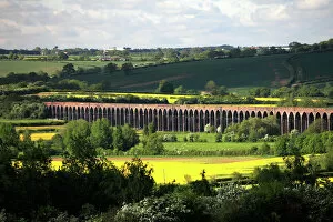 Photographers Collection: River Welland valley, Harringworth railway viaduct