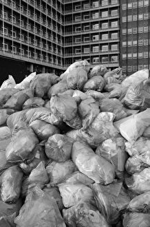 Images Dated 8th February 1979: Rubbish Pile