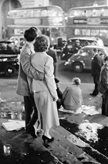 Images Dated 31st March 2016: Rush Hour London Print December 1956
