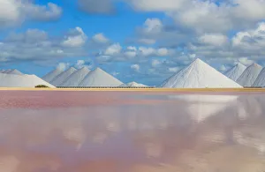 Salt industry on Bonaire (Netherlands Antilles) Salt industry on Bonaire (Netherlands Antilles)