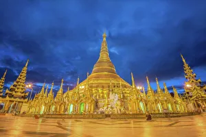 Shwedagon Pagoda before sunrise , Yangon , Myanmar Shwedagon Pagoda before sunrise , Yangon , Myanmar