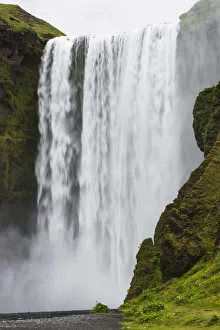 Collections/gallo image collection gallo landscapes/skogafoss waterfall heavy mist long fall Collections/gallo image collection gallo landscapes/skogafoss waterfall heavy mist long fall