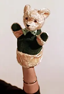 Classic Children's Entertainment Prints: Teddy Bear Puppet
