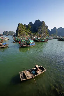 View of Ha Long Bay, Quang Ninh Province, Vietnam View of Ha Long Bay, Quang Ninh Province, Vietnam