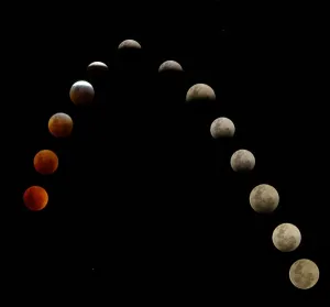 Prints of blood moon, 91134708 Visual Treasure Prints: Total Lunar Eclipse, First Half Blood Moon Print