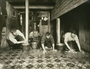 Bi-weekly ablutions of The Ritz Bi-weekly ablutions of The Ritz