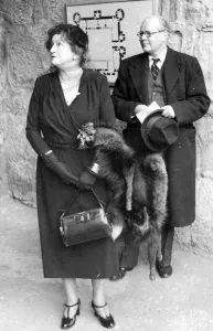 Bodiam, Sussex: at Bodium Castle the Marquess Curzon of Kedleston and the Honourable Bodiam, Sussex: at Bodium Castle the Marquess Curzon of Kedleston and the Honourable