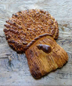 Decorative loaf in shape of sheaf of wheat with mouse Decorative loaf in shape of sheaf of wheat with mouse