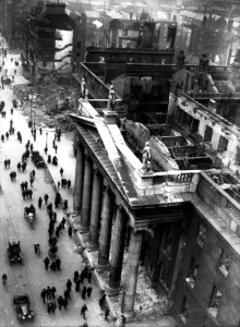 Dublin Dublins main city centre post office gutted by fire during the 1916 Easter Dublin Dublins main city centre post office gutted by fire during the 1916 Easter