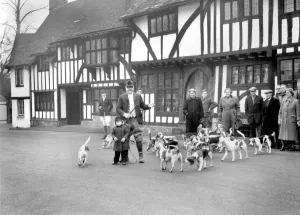 THE KENNEL HUNTSMAN AND THE LITTLE GIRL The former is Ralph, huntsman to the Wye THE KENNEL HUNTSMAN AND THE LITTLE GIRL The former is Ralph, huntsman to the Wye