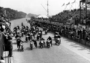 Lightweight TT Race at Isle of Man The massed start of the lightweight TT which Lightweight TT Race at Isle of Man The massed start of the lightweight TT which