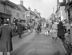 Old Surrey and Burstow Hunt at Edenbridge, Kent. After meeting at the first Christmas Old Surrey and Burstow Hunt at Edenbridge, Kent. After meeting at the first Christmas