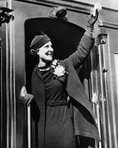 Royal families/princess marina disembarked fro cross channel Royal families/princess marina disembarked fro cross channel