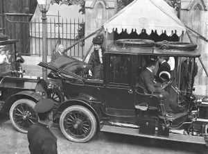 Queen Alexandra leaving Southwark Cathedral after unveiling the statue of King Edward Queen Alexandra leaving Southwark Cathedral after unveiling the statue of King Edward